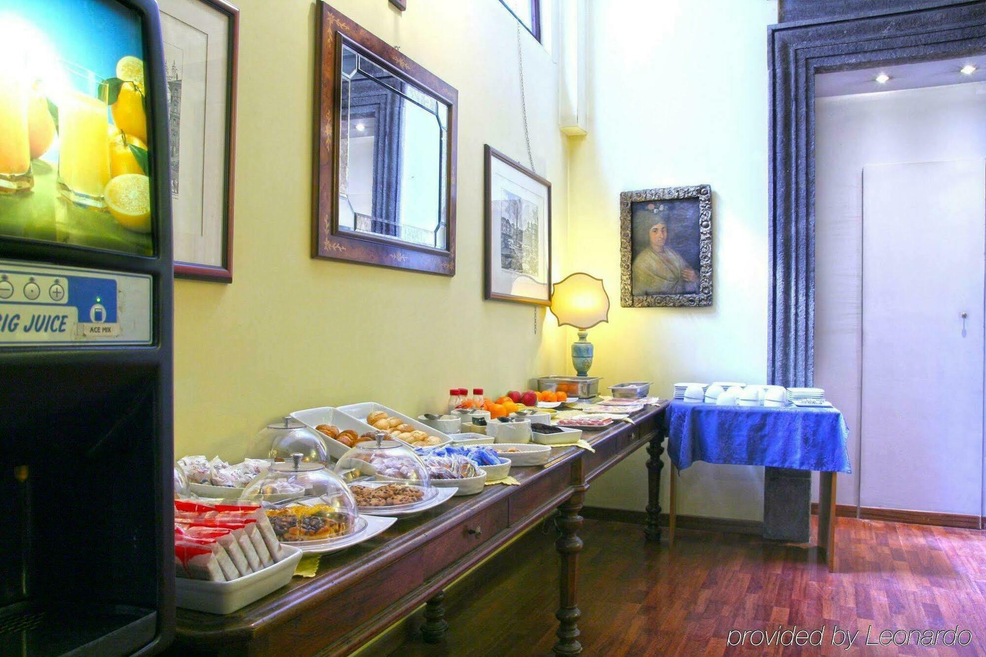 Hotel La Rovere Rome Restoran gambar
